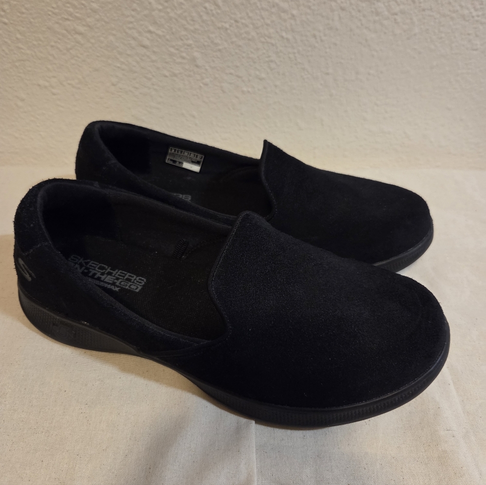 Skechers black suede loafers